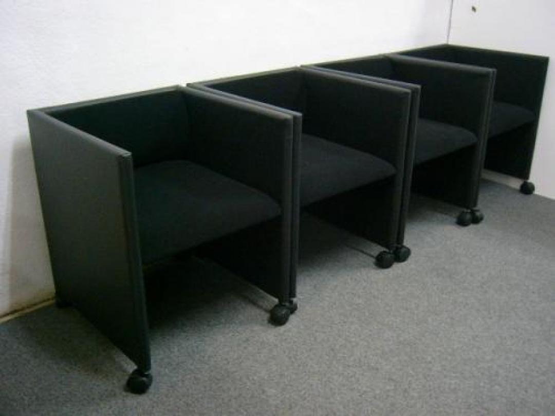 【セット商品】　■会議用チェア4脚セット　■キャスター付　■背・座：クロス/本体：合成皮革【会議チェア】
                                    新古品
            