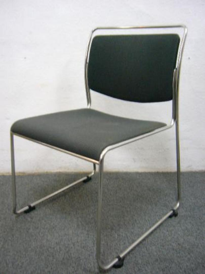 ■スタッキングチェア　■ブラック　■イトーキ　■【★大量入荷★】【ロット】【会議チェア】
                                    中古
            