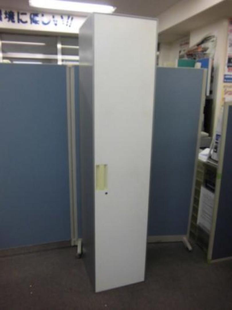 【珍しい書庫見っけ！】コクヨ製　ユニフレックスシリーズ　片開き書庫　■省スペースをうまく使いましょう！
                                    中古
            