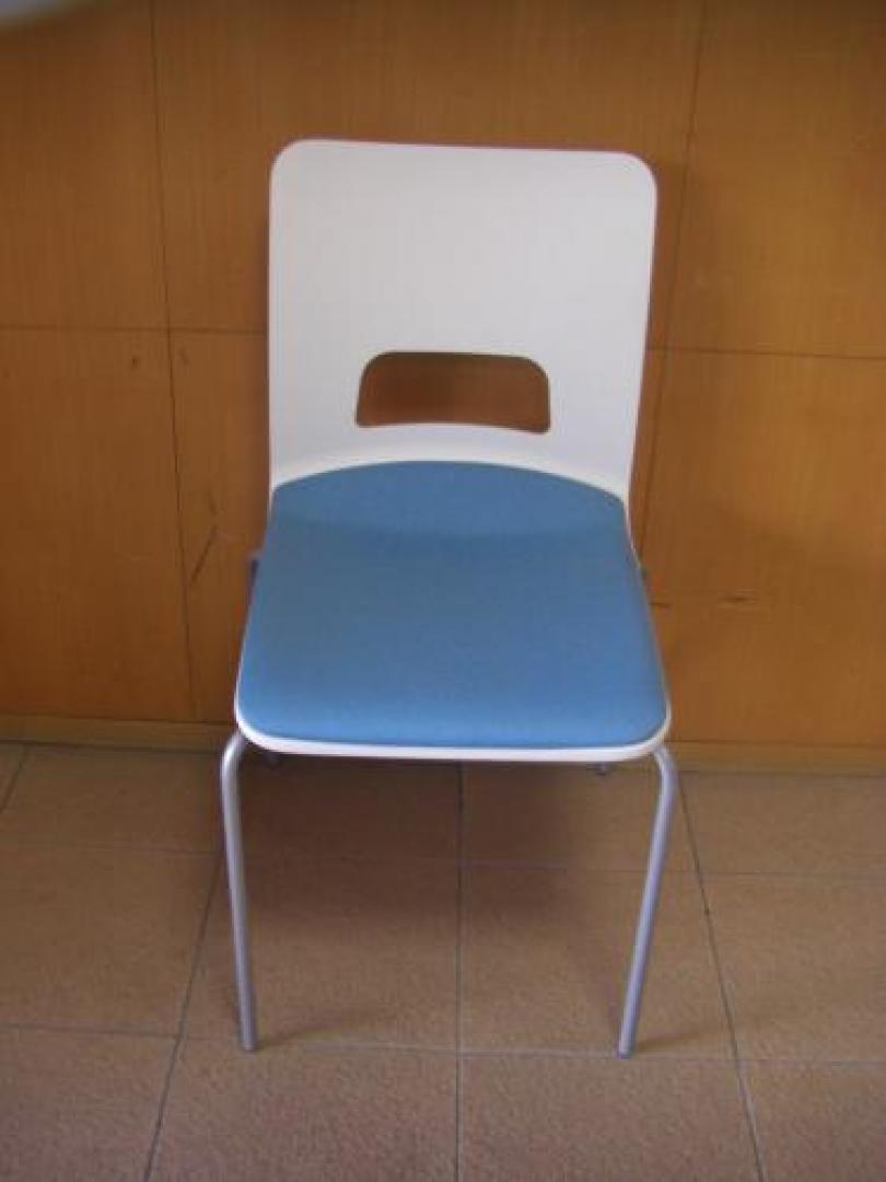 ■単品なのでこの価格！イトーキ製ミーティングチェアー☆新古品ですよ■【会議チェア】
                                    新古品
            