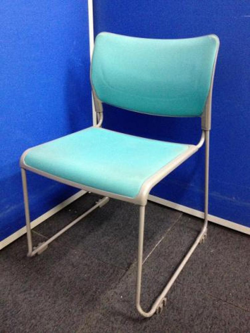 ミーティングチェアが入荷。残り１脚なので、値段を下げました。【会議チェア】
                                    中古
            