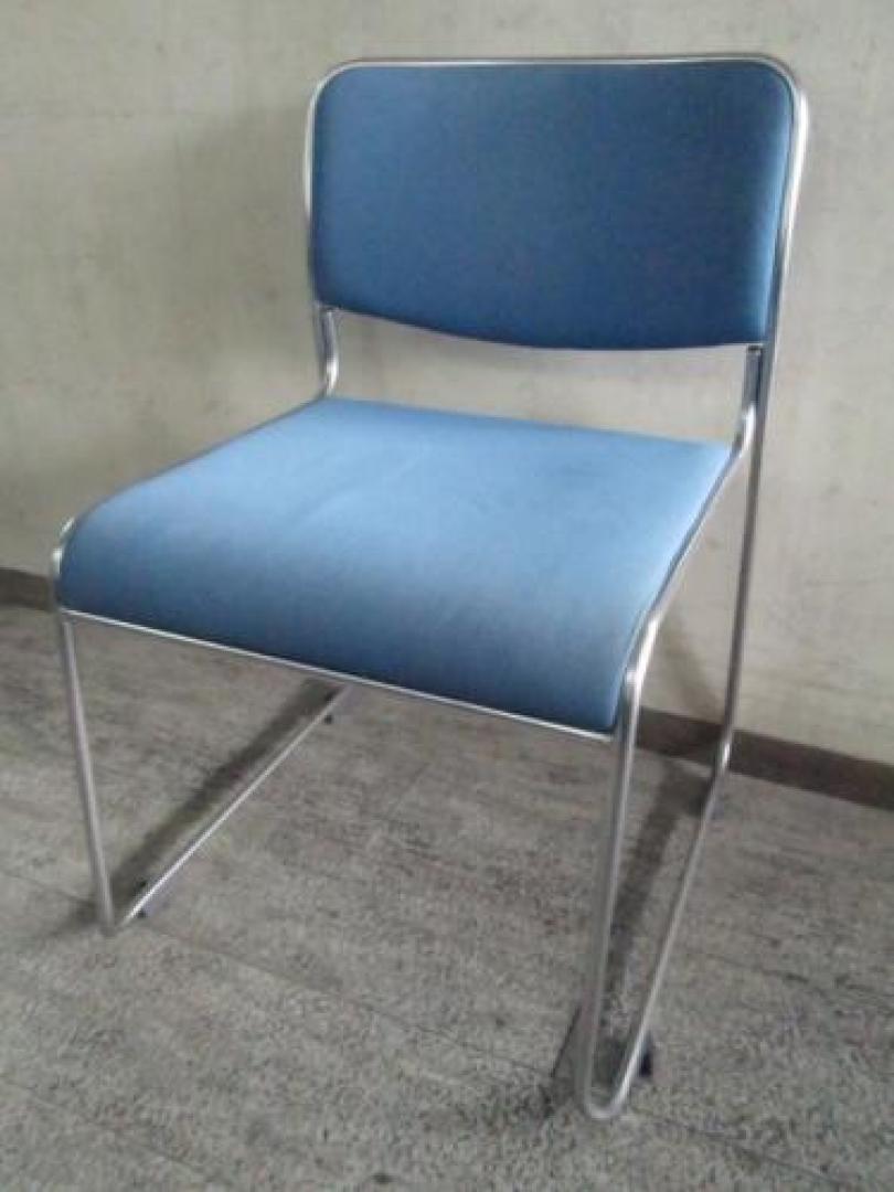 ☆★　コクヨ　スタッキングチェア　ブルー　6脚入荷　☆★【会議チェア】
                                    中古
            