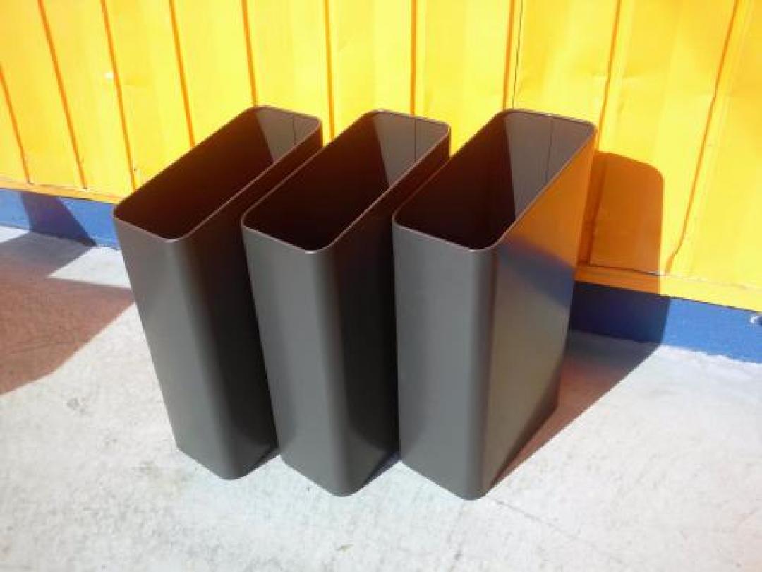 オカムラ製　ダストボックス　3台セット
                                    中古
            