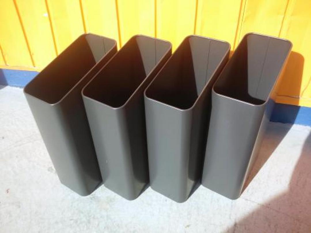 オカムラ製　ダストボックス　4台セット
                                    中古
            