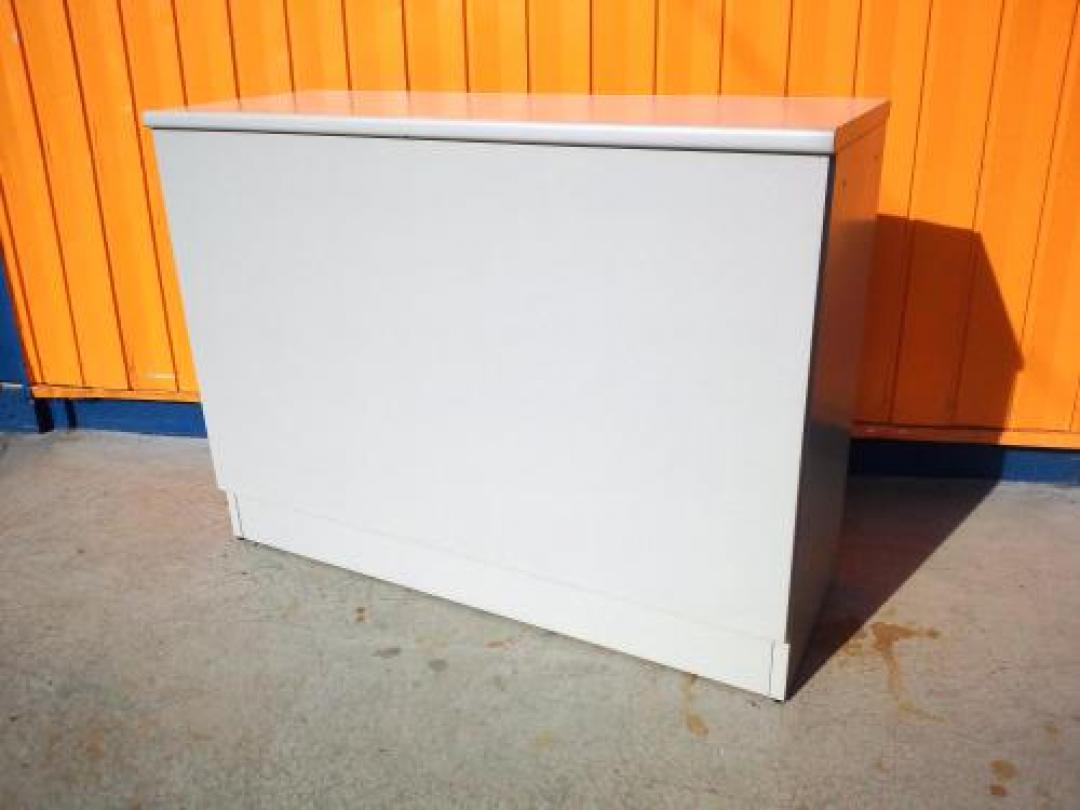 オカムラ製　ハイカウンター　人気商品となりますのでお問い合わせはお早めに
                                    中古
            