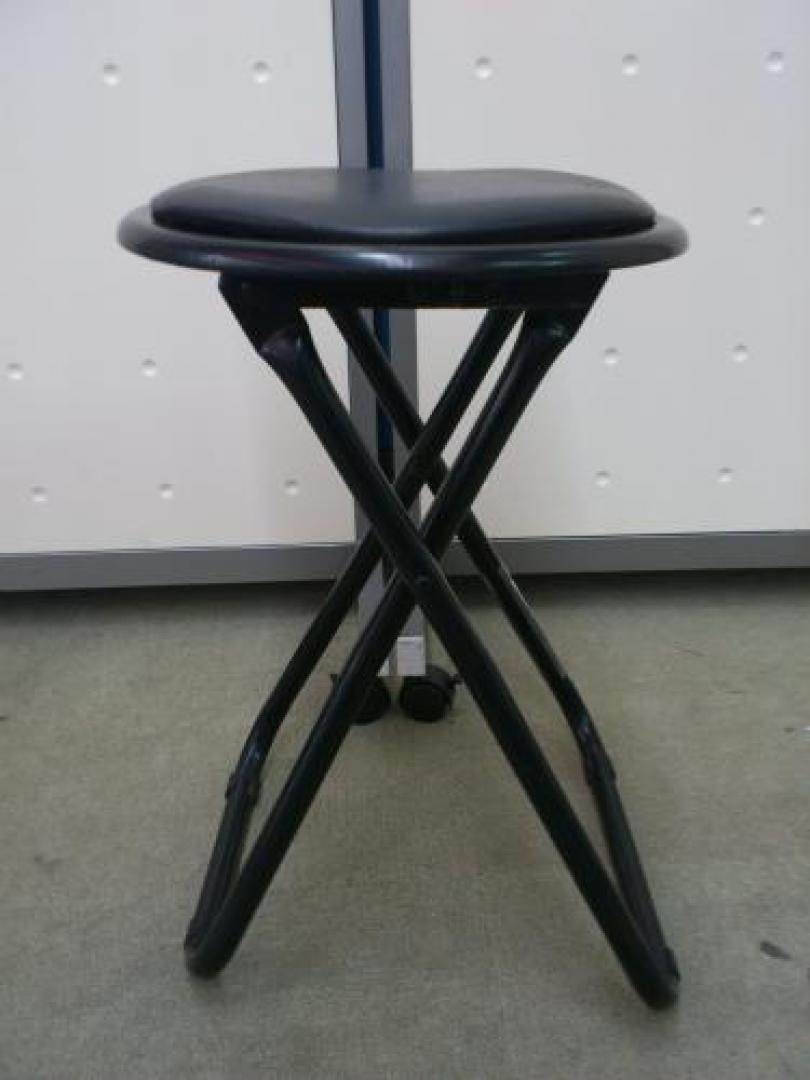 ■折り畳み丸イス
                                    中古
            