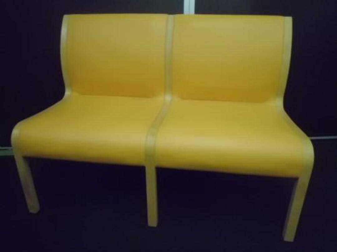 【￥５.２５０残り１点特価シリーズ】　コクヨ製　２人掛けロビーチェア４００シリーズ　■　型番：ＣＮ-Ｗ402ＶＲ07　■　２０１１年製　■　状態良好
                                    中古
            