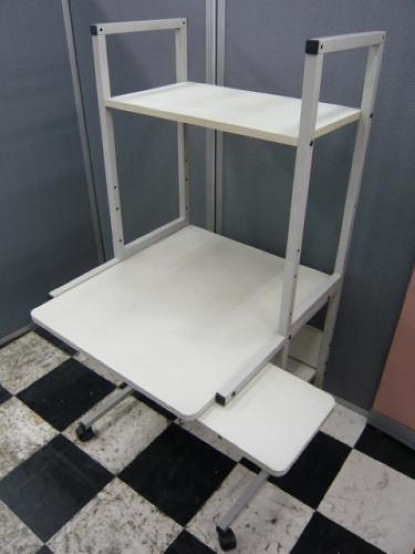 ■【おつとめ品】■PCデスク■キャスター付きで移動がラクラク！
                                    中古
            