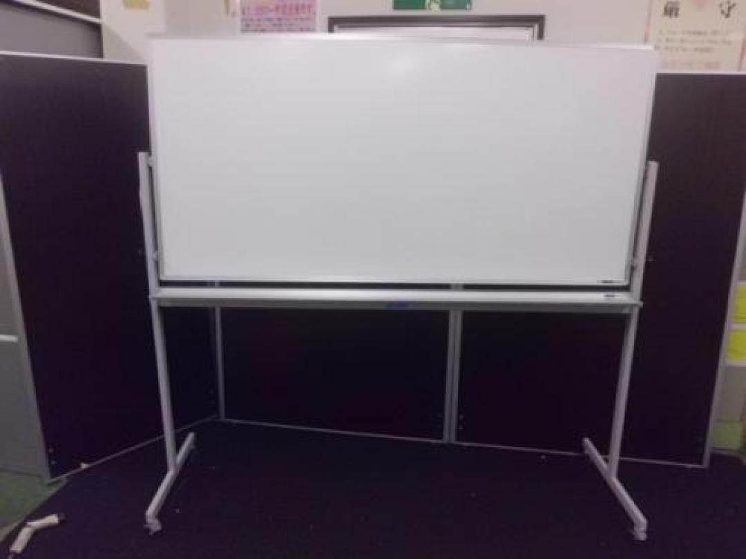 【￥２０.０００　状態良好シリーズ】　ITOKI製　両面ホワイトボード　■　ホーロー製　■　状態良好
                                    中古
            