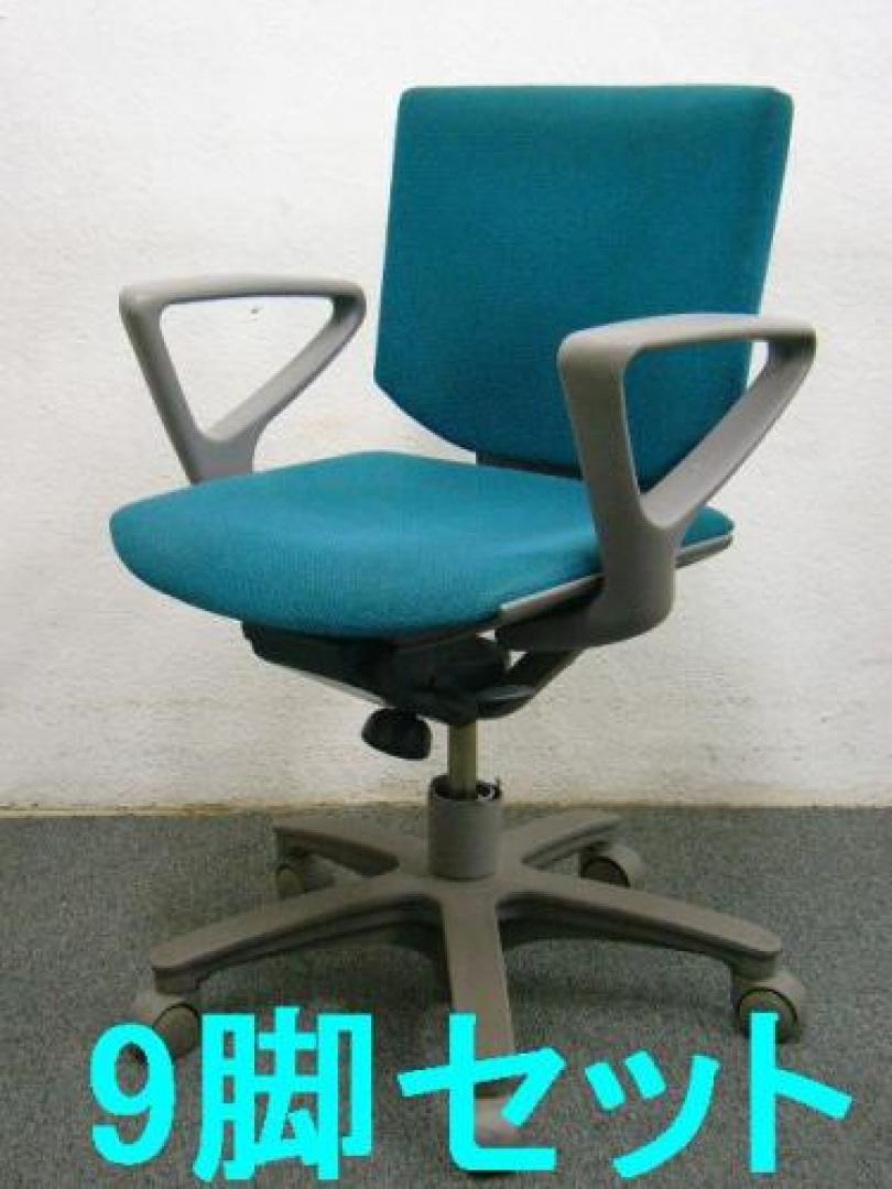 【　9脚セットで3650円offの税込み62500円　】■メーカー：イトーキ　■シリーズ：トリノ　■タイプ：ローバック肘付　【セット商品】【OAチェア】
                                    中古
            