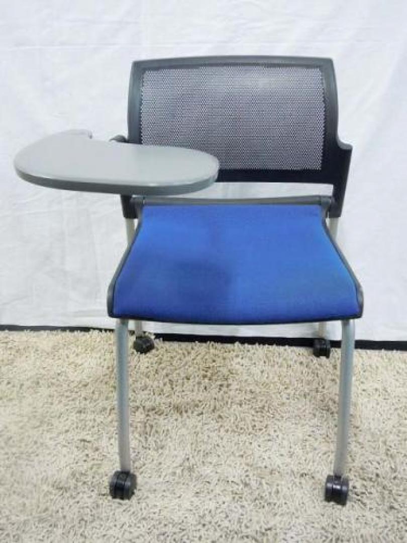 【2月末日までセール品】【8脚入荷！】UCHIDA 内田洋行製　■FM310 ■ミーティングチェア　ネスティングチェア　■メモ台付き！　■ブルー【会議チェア】
                                    中古
            