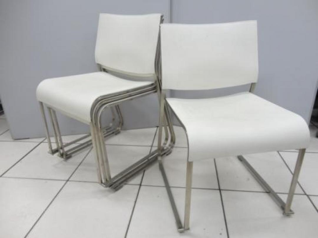 スタッキング【会議チェア】
                                    中古
            