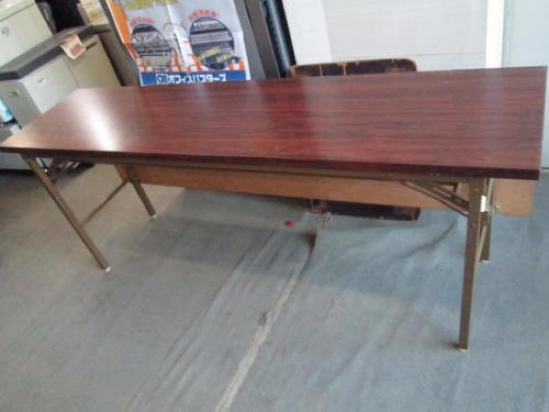 ☆★　イトーキ　折りたたみテーブル　Ｗ1800　ローズ　1845　☆★
                                    中古
            