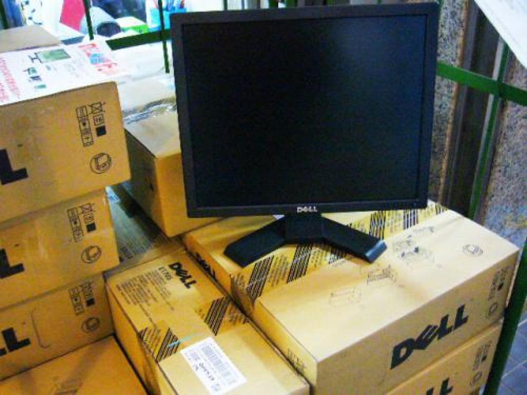 液晶モニター
                                    新品
            