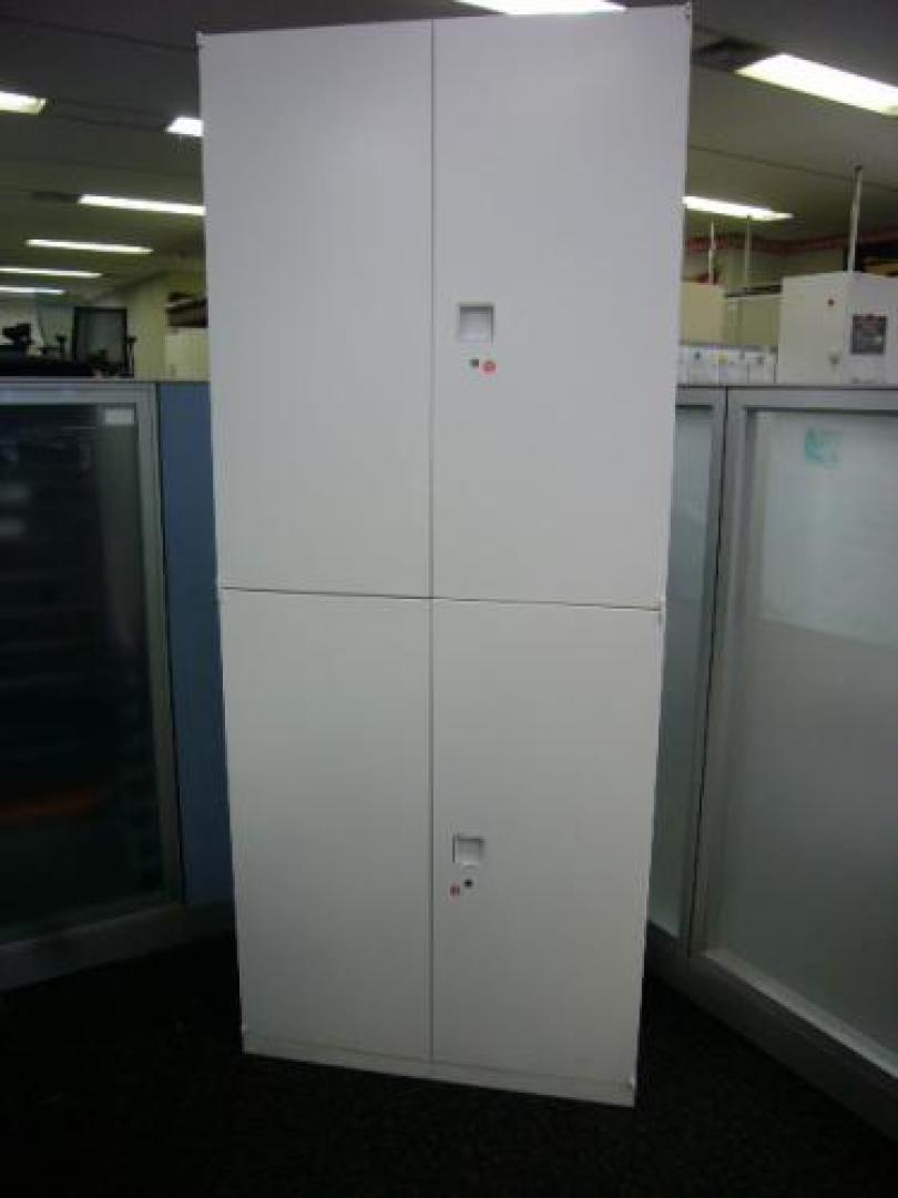 オカムラ製人気のレクトラインシリーズ！なかなか入荷しない両開き×両開きの書庫セットです！
                                    中古
            