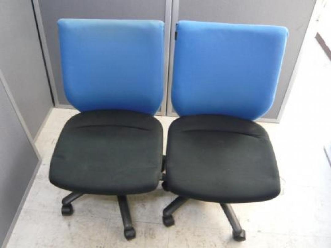 【2セット商品】■状態良好■オカムラ製■CXスプレージチェア■背ブルー、座ブラック【OAチェア】
                                    中古
            