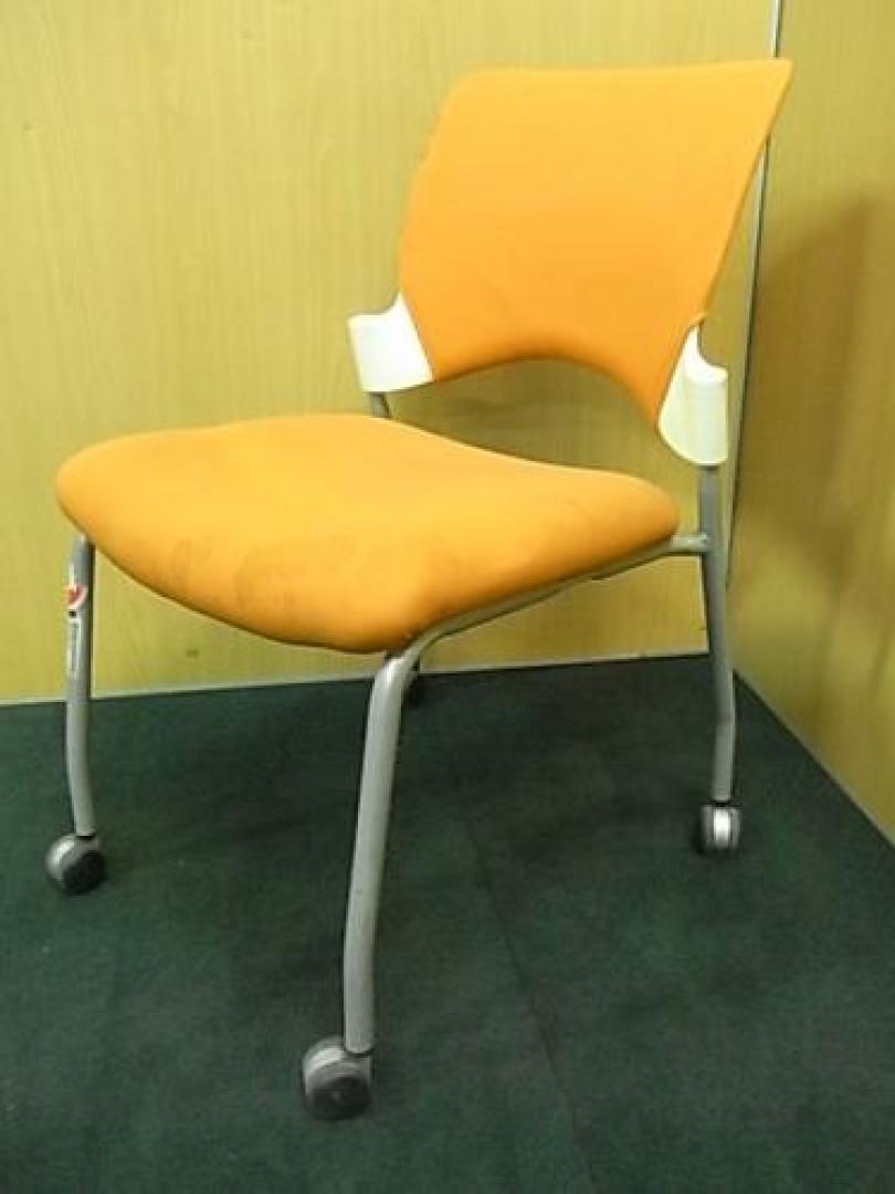 【ワケアリ】■座面に汚れあり　■ミーティングチェア【会議チェア】
                                    中古
            