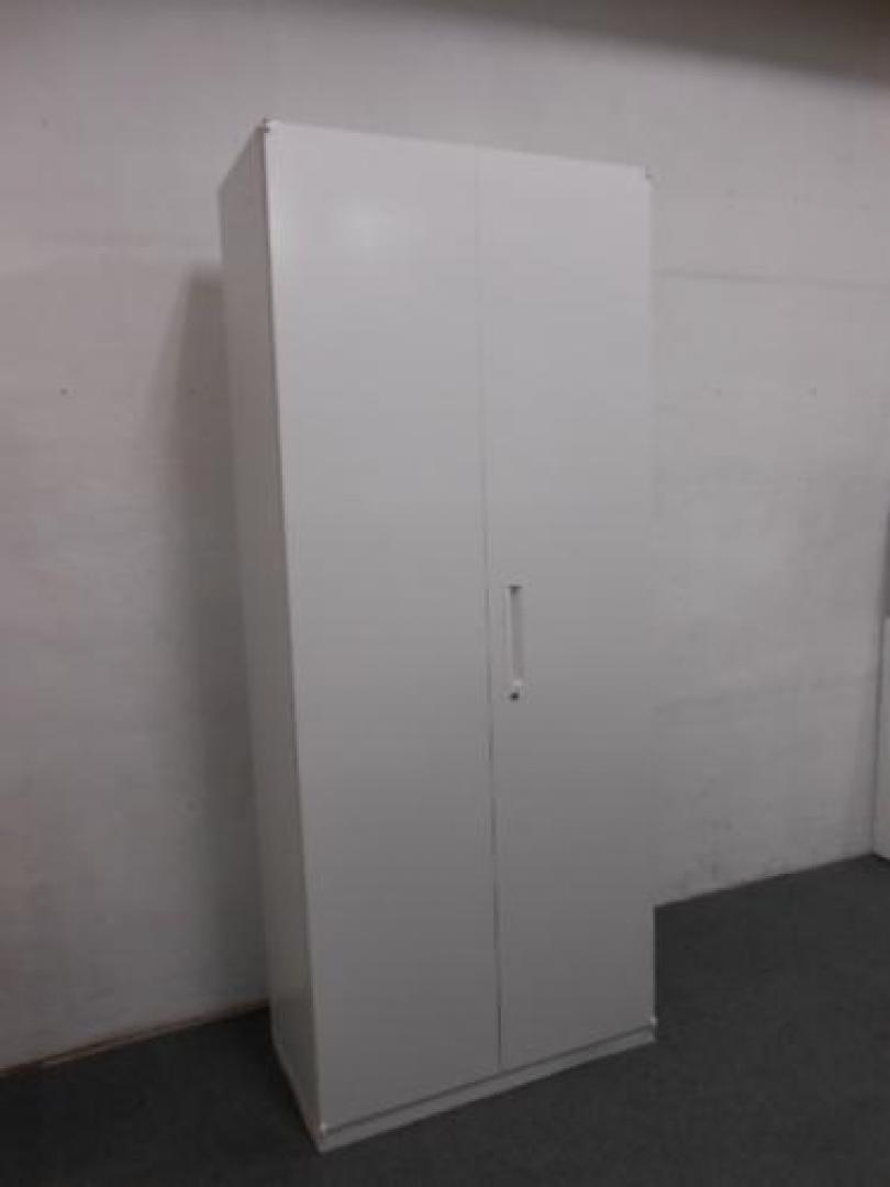 UCHIDA　｜　ハイパーストレージ　HS　｜　ワードローブ　｜　限定1台　｜　鍵付　｜　　高さ要注意※高さ2150※の状態良好品!!
                                    中古
            