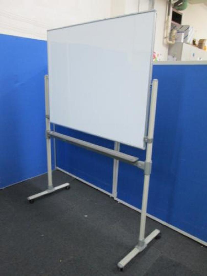 【会議の定番　ホワイトボード】両面＋キャスター付き
                                    中古
            