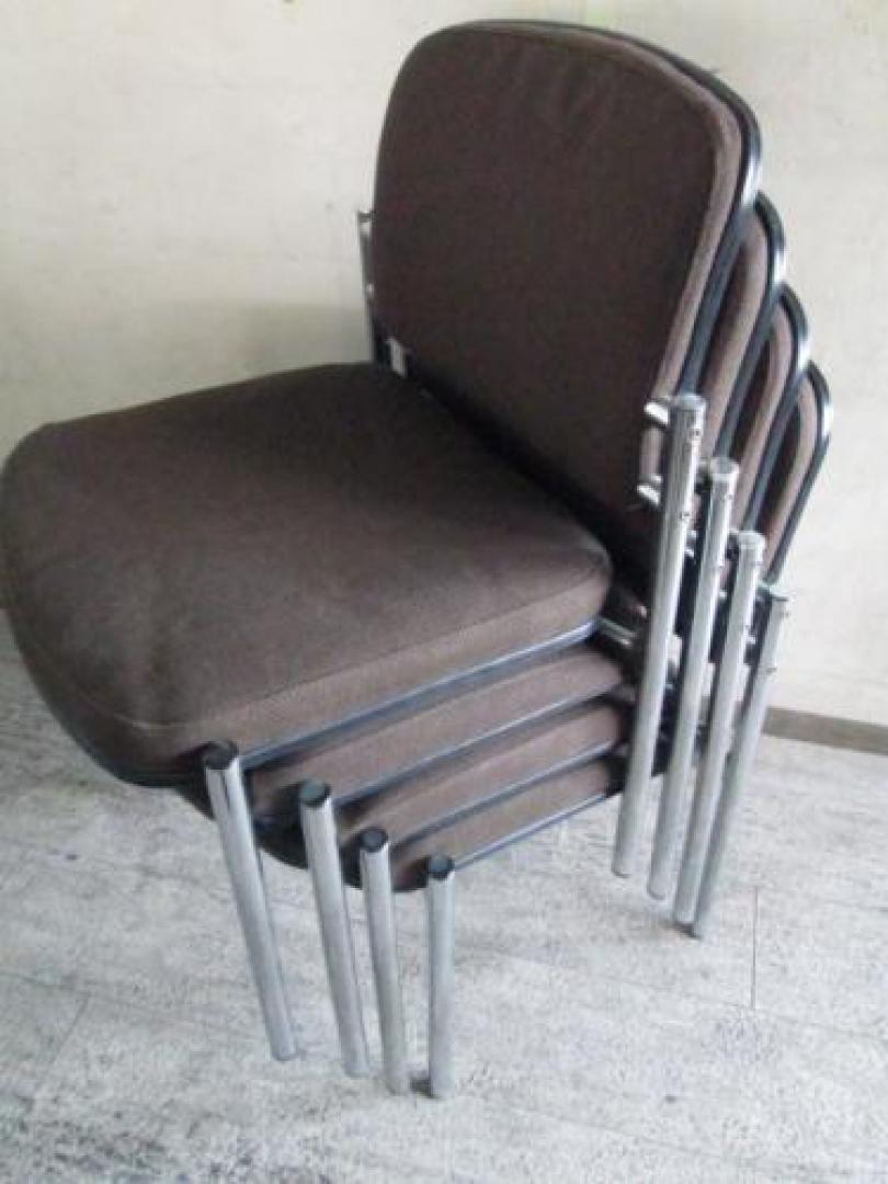 ☆★　スタッキングチェア　4脚セット　ブラウン　☆★【会議チェア】
                                    中古
            