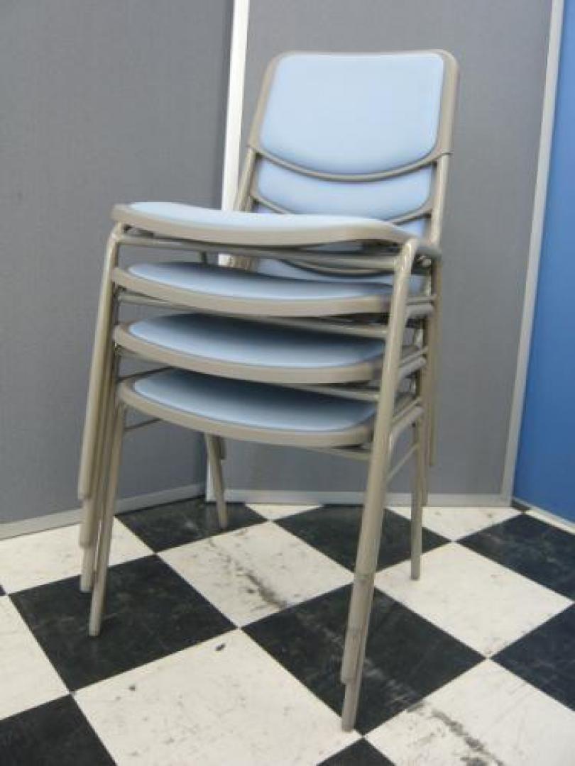 【4脚セット商品】■スタッキングチェア■24脚入荷致しました！■【会議チェア】
                                    中古
            