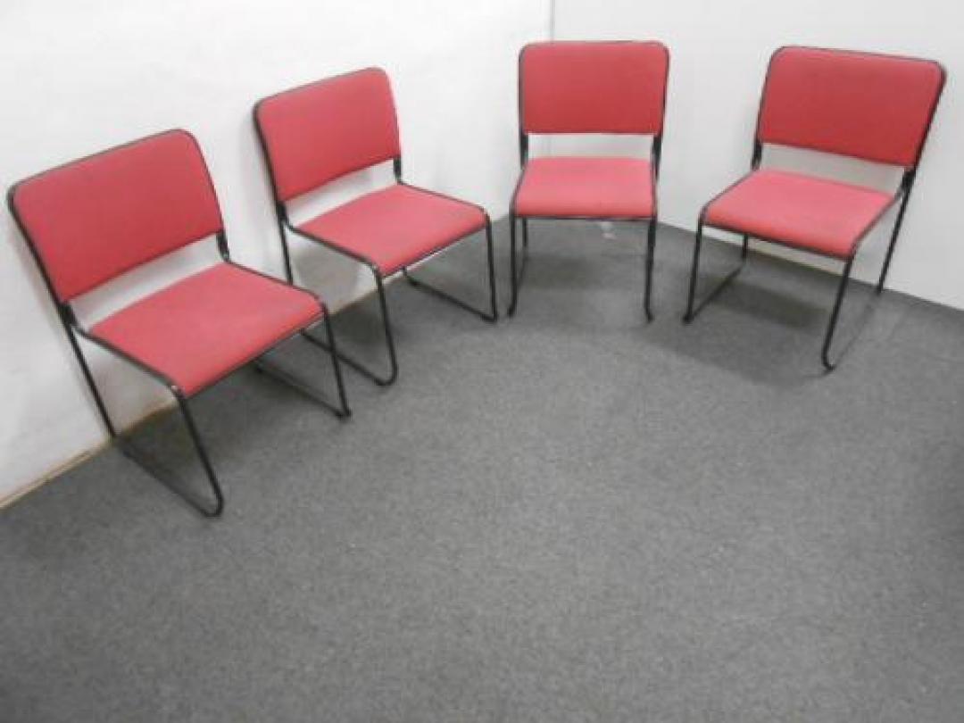 LION　｜　スタッキングチェア4脚セット　｜　レッド　｜　汚れ有り!!【会議チェア】
                                    中古
            