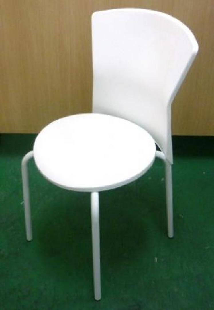 未使用【ロット商品】【新古品】　ベルニナチェア　なかなか入荷しない未使用品!!【会議チェア】
                                    中古
            