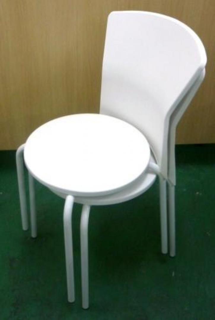 ｜新古品｜ベルニナチェア　【セット商品】　■２脚セット■　数を揃えるなら今です!!ミーティングスペース、休憩室などに【会議チェア】
                                    新古品
            