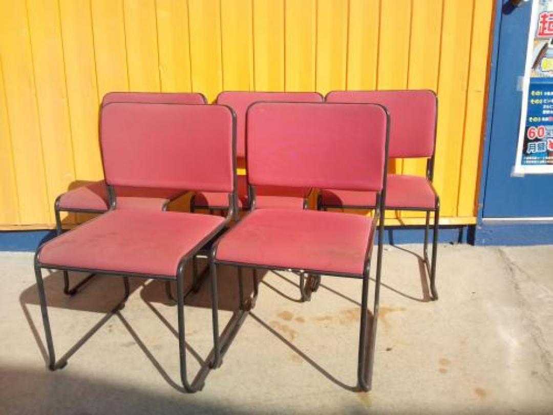 【セット商品】ライオン製　スタッキングチェア 5脚セット　レッドカラー【会議チェア】
                                    中古
            