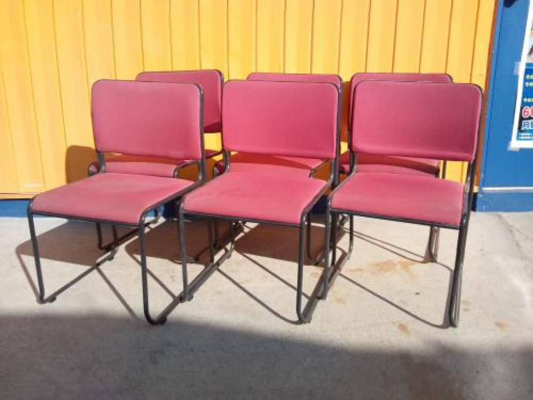 【セット商品】　ライオン製　スタッキングチェア 6脚セット　レッドカラー【会議チェア】
                                    中古
            
