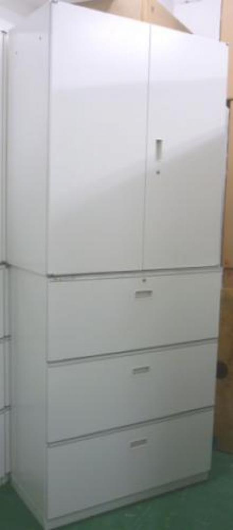 ■せっかくの白なのに…■　ちょぉっとだけ傷あり！【書庫ぞく】
                                    中古
            