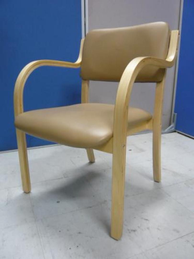 ◆新品◆弘益製　木製ダイニングチェア■スタッキング可能です【会議チェア】
                                    新品
            