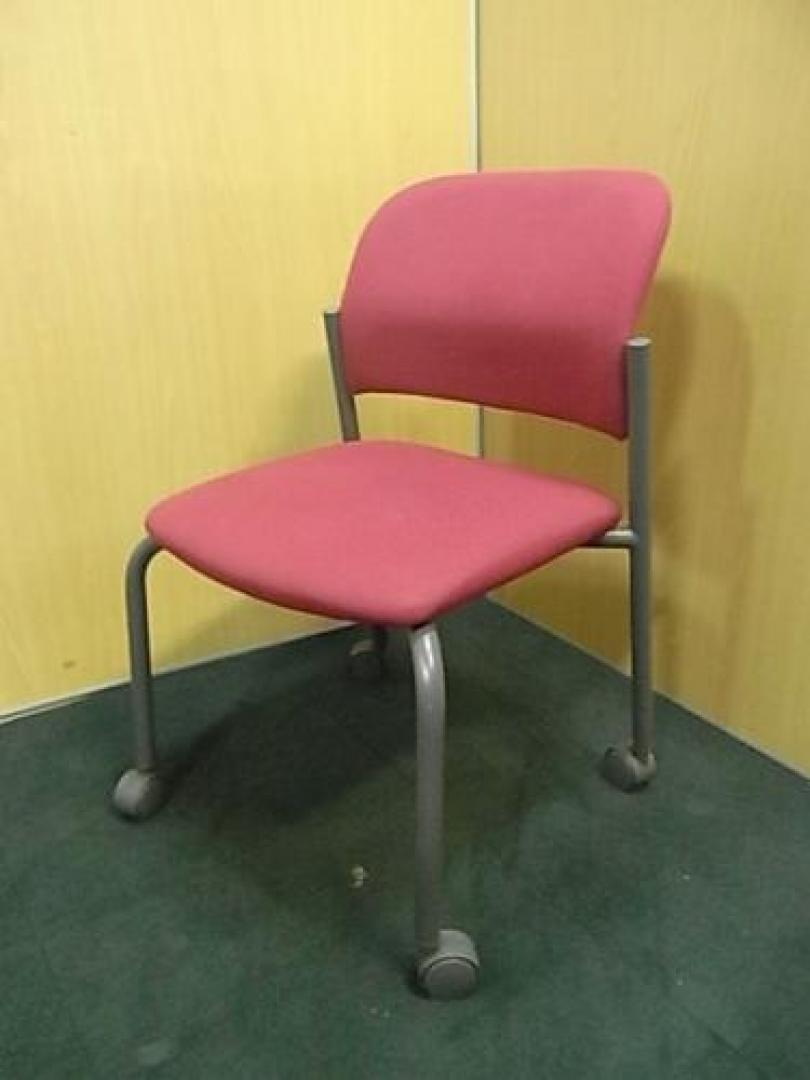 【４脚セット】■コクヨ■スタッキングチェアセット■キャスター付き■ＣＫ−100シリーズ■色　ワインレッド【セット商品】【会議チェア】
                                    中古
            