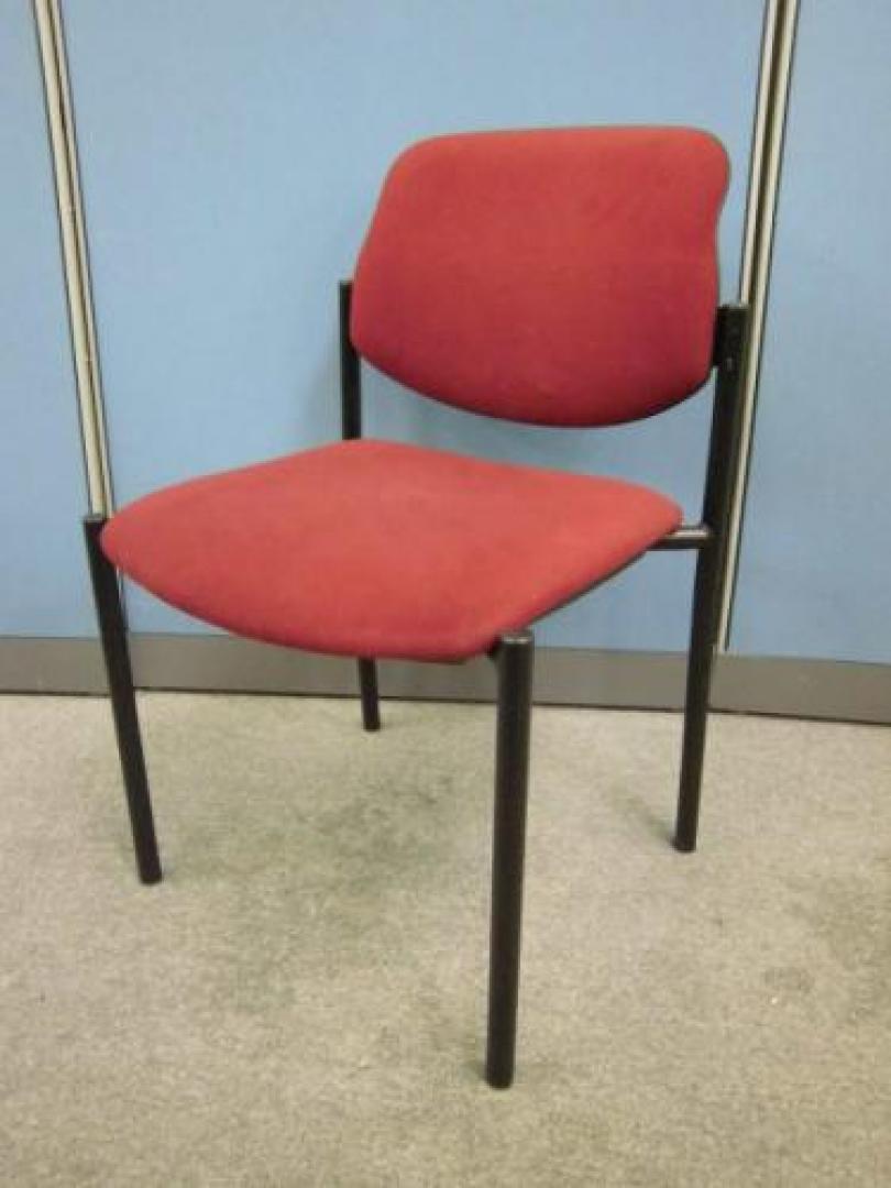 【お手頃】　真っ赤なスタッキングチェア　■布/クッション【会議チェア】
                                    中古
            