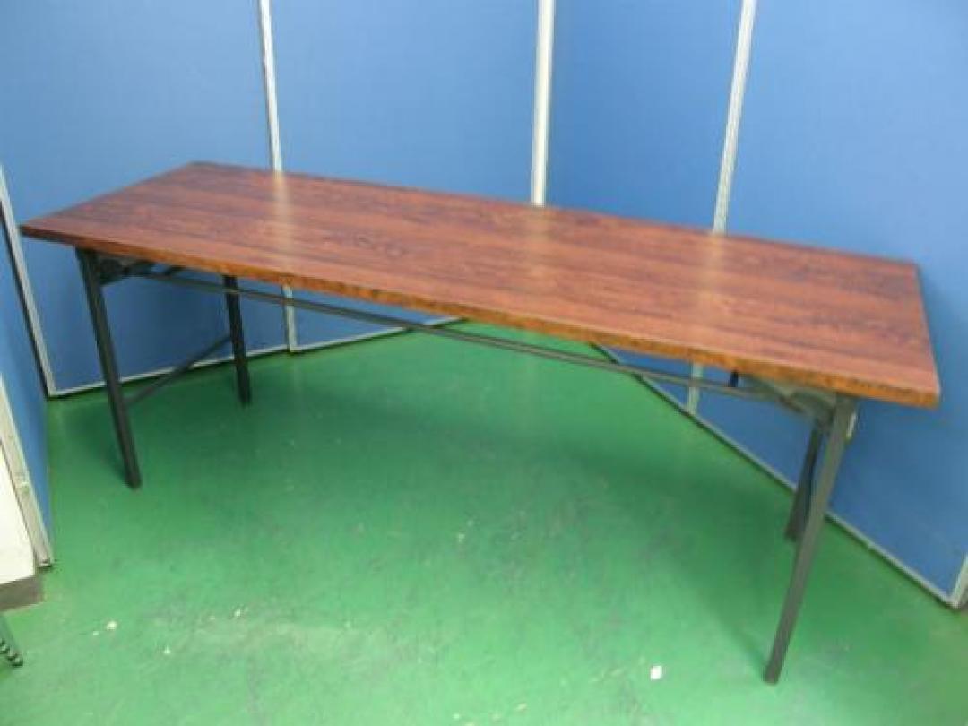 【折りたたみテーブル】即持ち帰れます!!あったら便利な折りたたみテーブル◆奥行き450タイプなので作業もしやすい!!
                                    中古
            