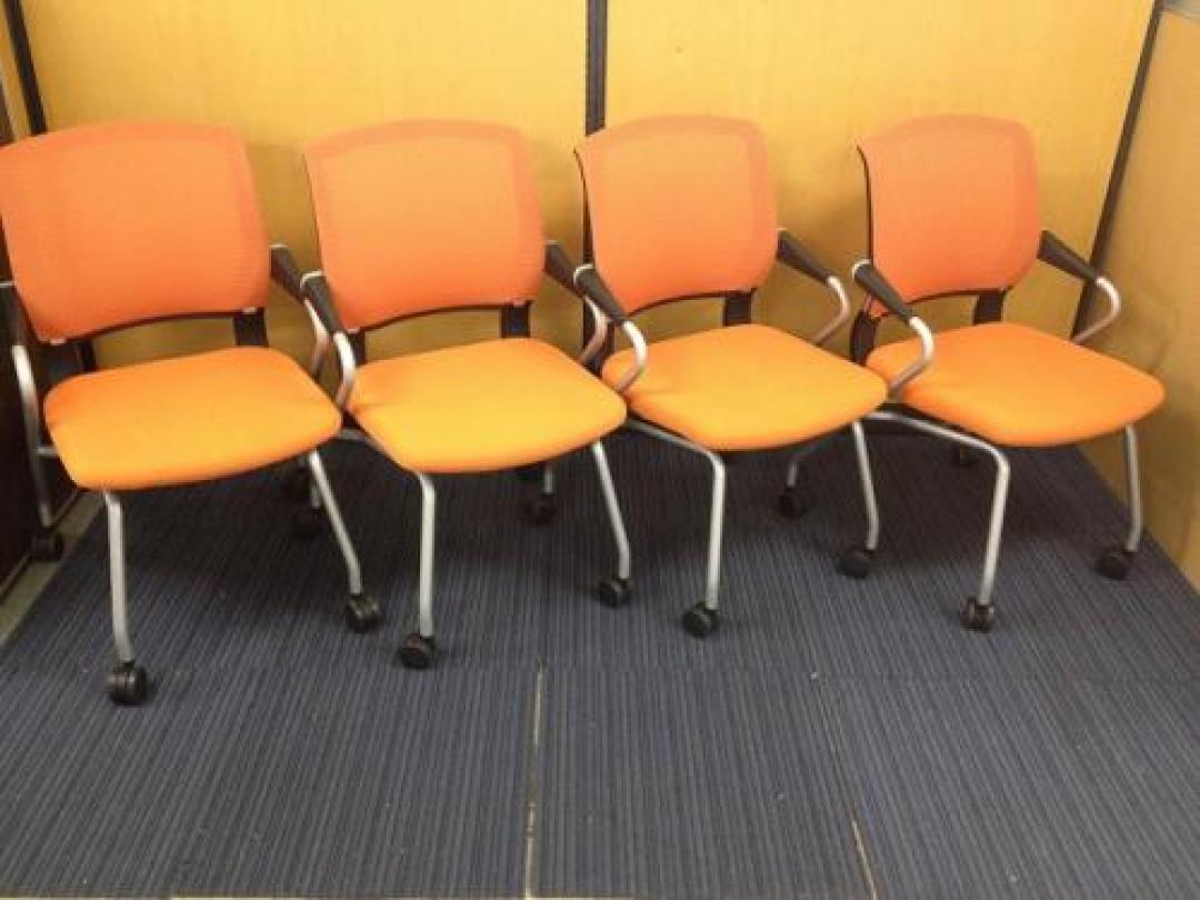 【セット商品】サテリテ■スタッキング■オレンジ■メッシュの良いネスティング■4脚セット■【会議チェア】
                                    中古
            