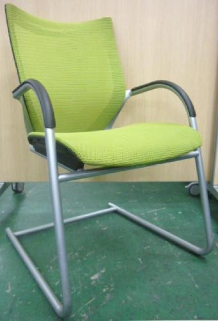 ■バロンシリーズ■　メッシュチェアの雄【会議チェア】
                                    中古
            