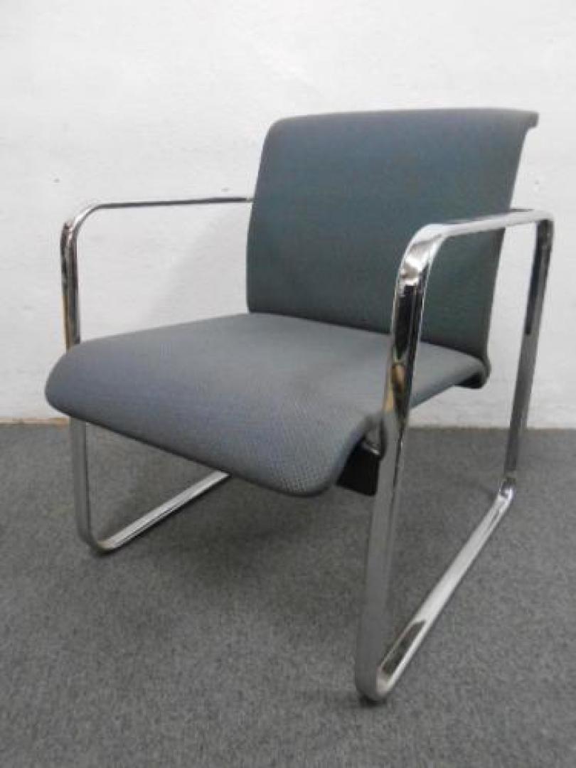 【 1脚限定価格!! 】アームチェア　｜　ハーマンミラー　｜　ゆったりとした作りです！！【会議チェア】
                                    中古
            