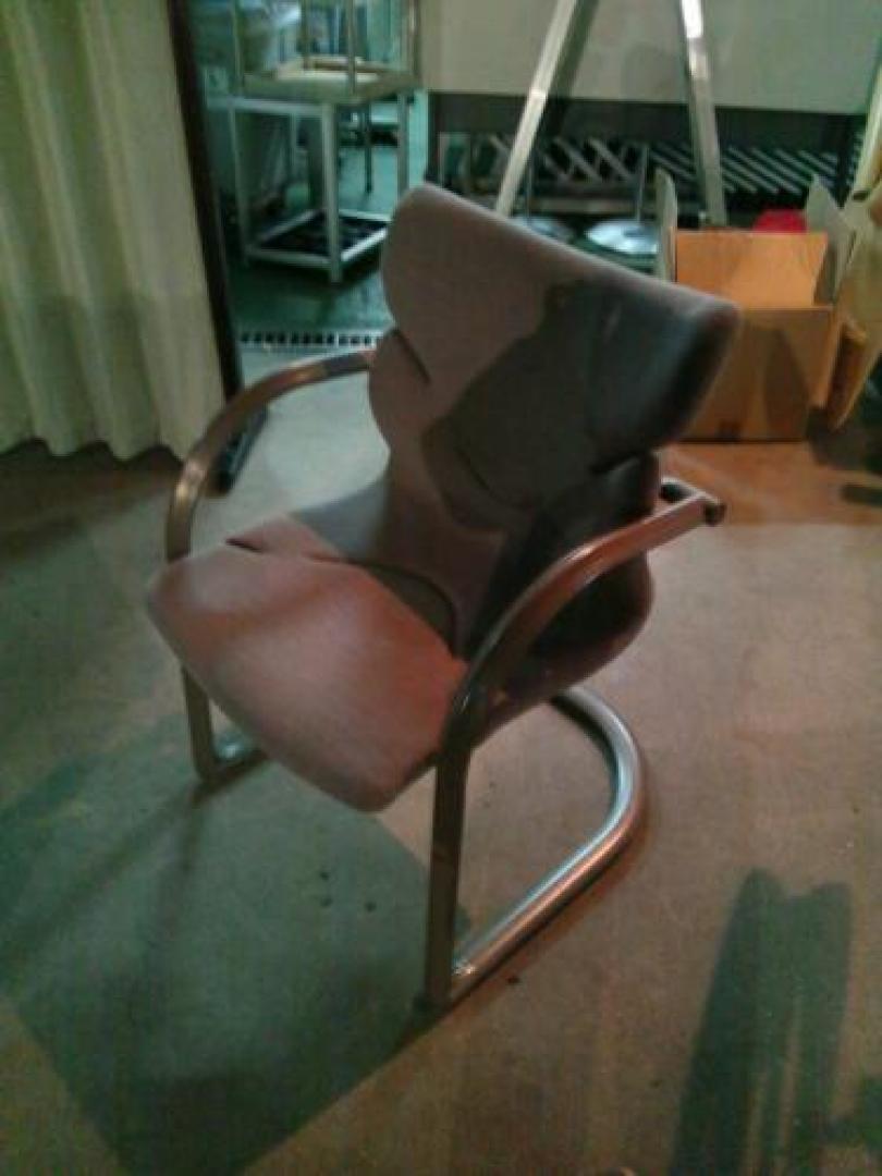 【セット商品】オカムラ製　ミーティングチェア　4脚セット【会議チェア】
                                    中古
            