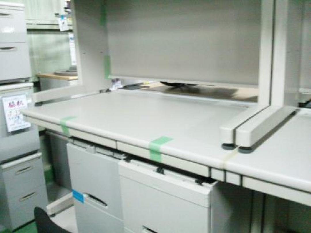 コクヨ製　平デスク
                                    中古
            