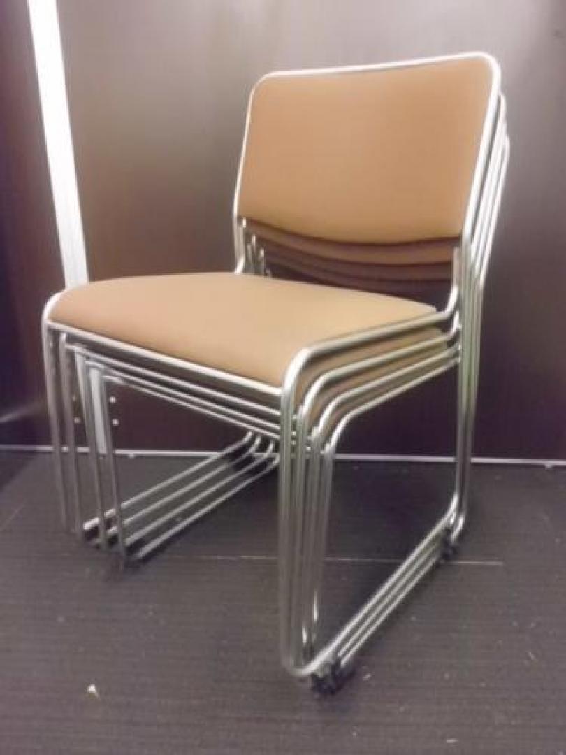 【￥１１.５５０　４点セット商品シリーズ】スタッキングチェア4脚セット　■　状態良好　【セット商品】【会議チェア】
                                    中古
            