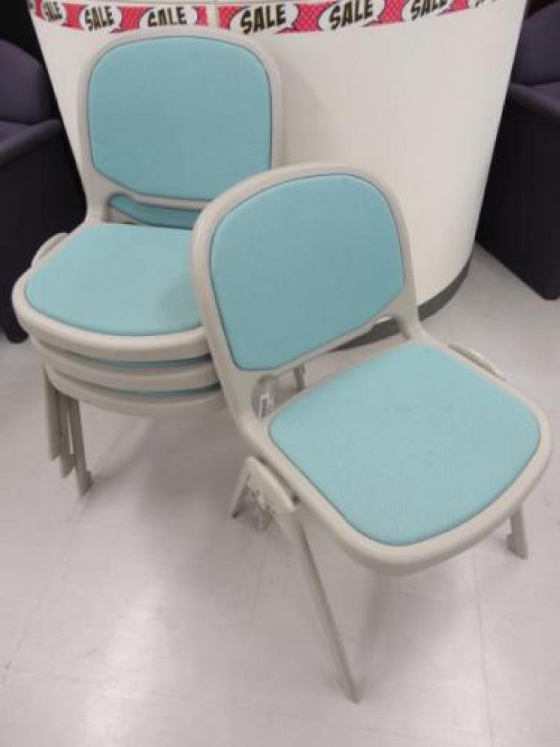 スタッキングチェア　グリーン　4脚セット【会議チェア】
                                    中古
            