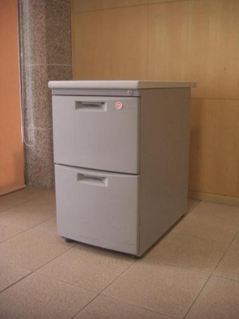 自立　片面ホワイトボード　幅1800
                                    新品
            