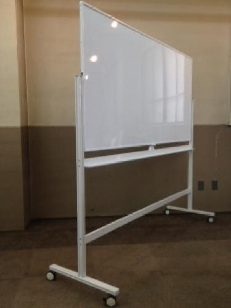 ■その他メーカー　■脚付・両面　■試用期間：たったの6ヶ月間　ほぼ新古品!!
                                    中古
            