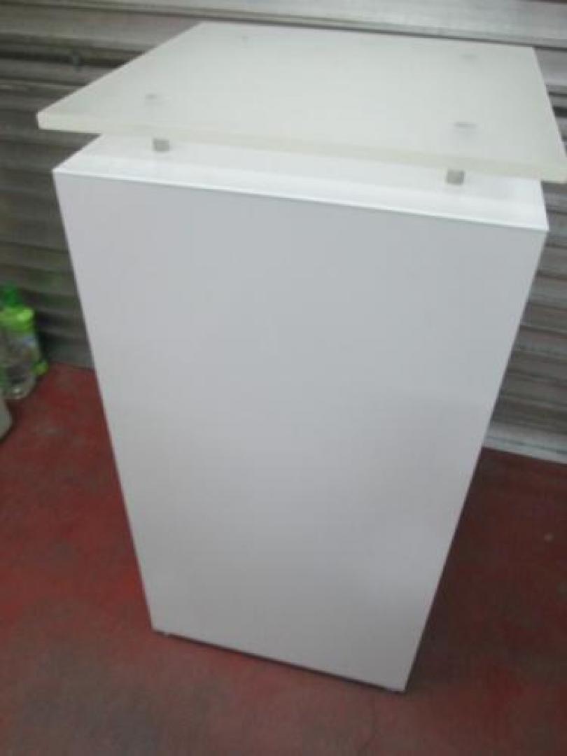 ☆★　イトーキ　電話台　Ｗ450　高級　オシャレ　☆★
                                    中古
            