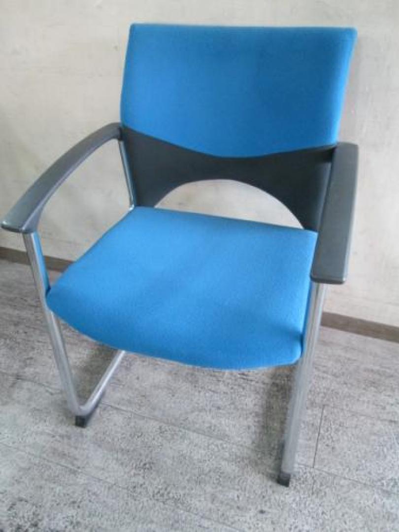 トヨセット　ミーティングチェア　肘付　ブルー　2脚セット　オフィスチェアー【会議チェア】
                                    中古
            