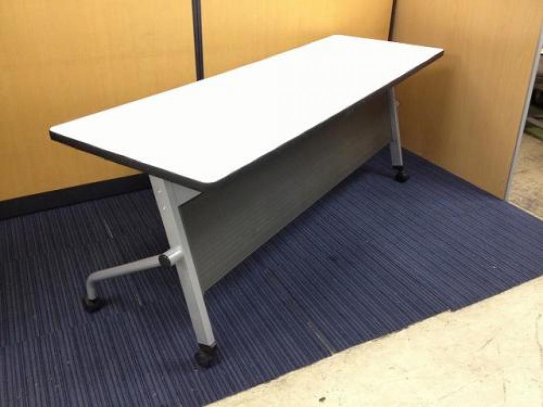 4/11在庫【4台在庫】■ネスティング収納が可能■横幅1800mm■奥行き600mm■
                                    中古
            