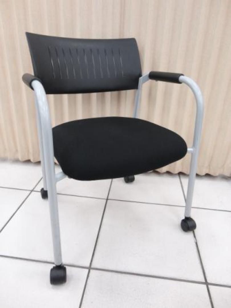 8/9更新　Dauphin ドーファン　93シリーズ　キャスター付きチェア　【会議チェア】
                                    中古
            