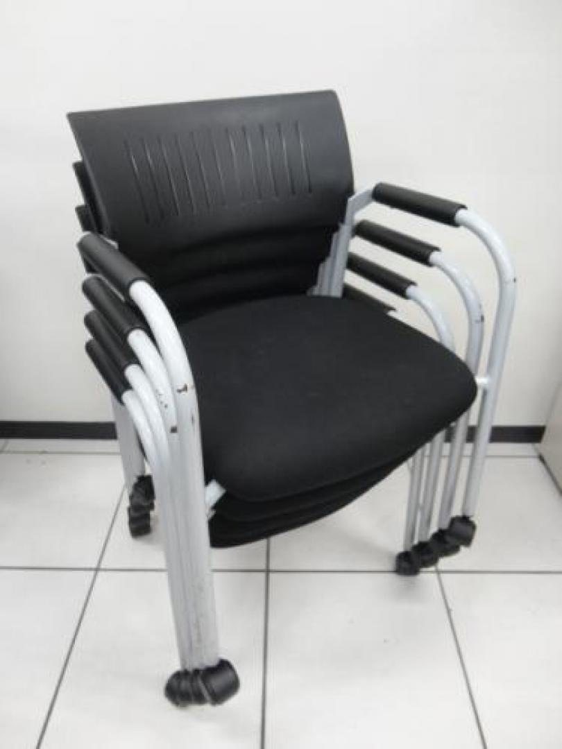 Dauphin ドーファン　93シリーズ　キャスター付きチェア　4脚セット【会議チェア】
                                    中古
            