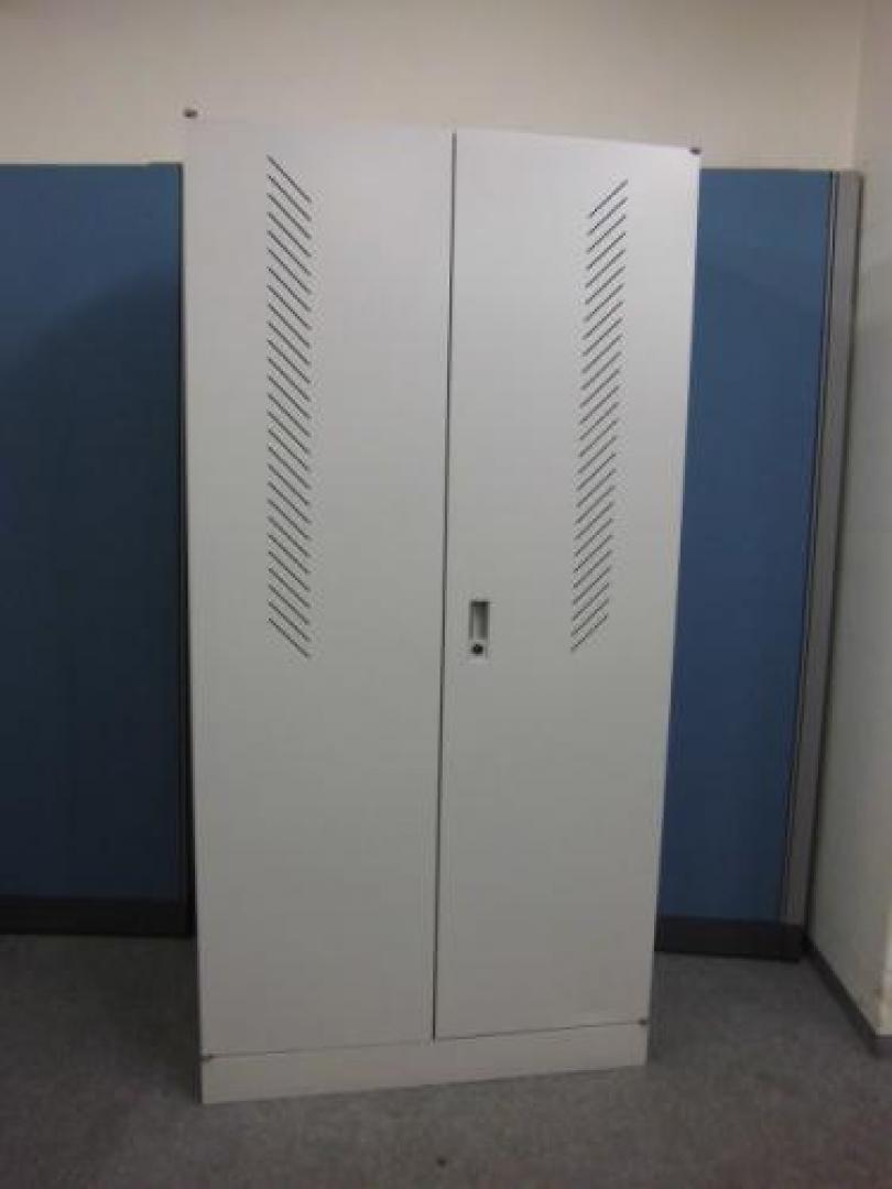 キッチンキャビネット
                                    中古
            